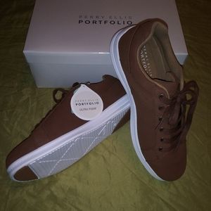 PERRY ELLIS

Men's Dunker Casual Sneaker

- 11